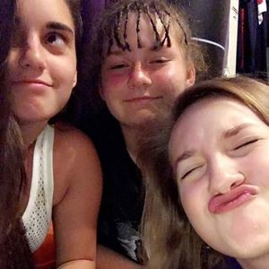 Meet your Posher, Olivia